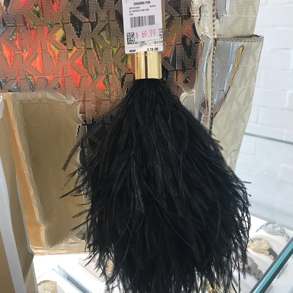 COPY - XL Feather Pom Pom by Michael Kors ❤️❤️ - Picture 1 of 2
